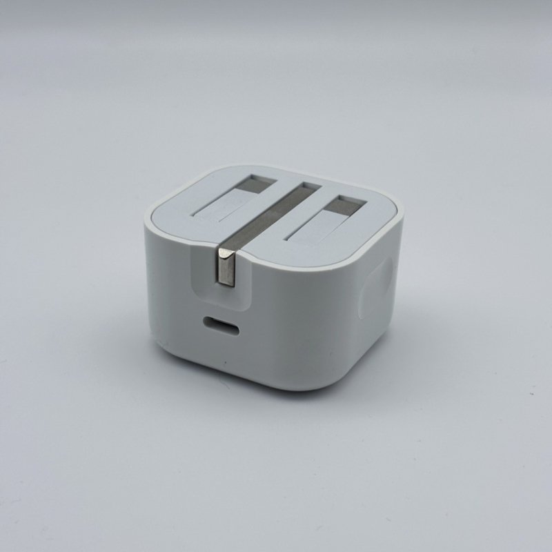 Apple 17 PD40W Type-C töltő, UK/EU/US konnektorral – gyors töltés