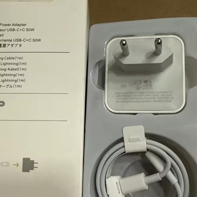 J1 USB-C podatkovni kabel za iPhone 15 Pro PD brzo punjenje 20W