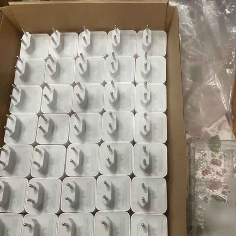 J1 USB-C podatkovni kabel za iPhone 15 Pro PD brzo punjenje 20W