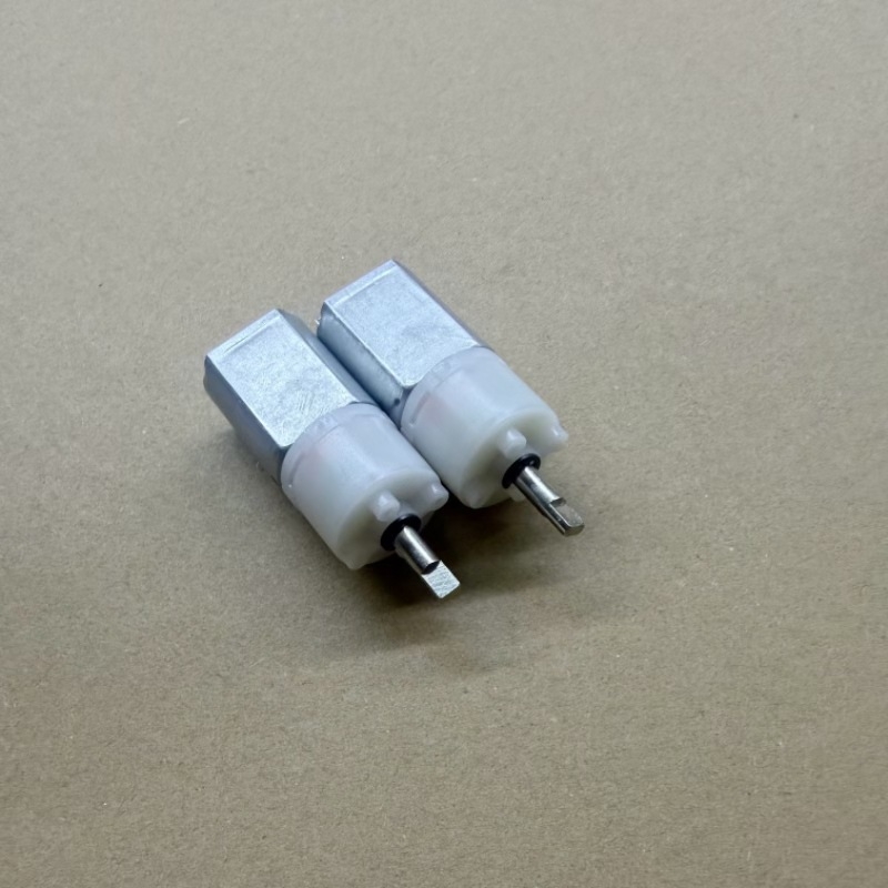130 motor s redukcijom, visoke brzinsko s circlipom, motor za curling kosu 3.7V/12V i motor za piljenje stopala