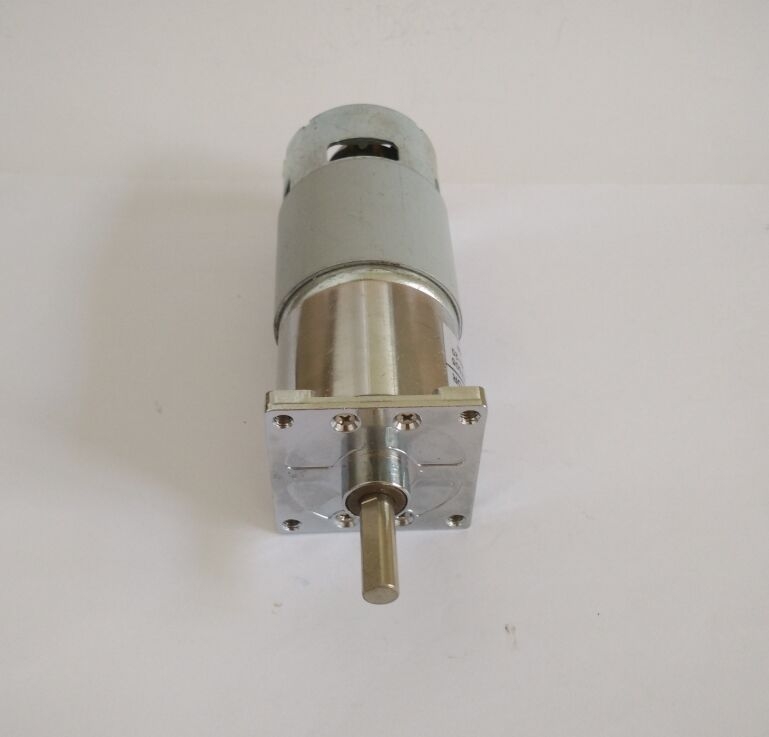 Mikro četkasti DC motor s reduktorom, model 42GAF-775, kvadratni poklopac