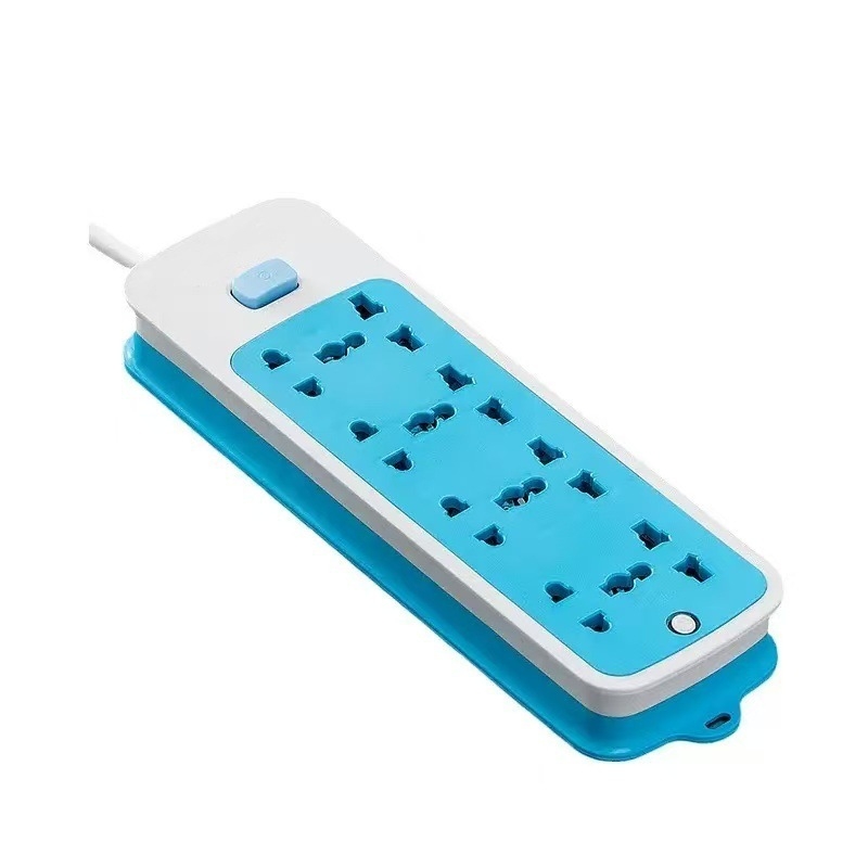 Univerzalna USB utičnica s britanskim standardom i europskim utičnicama