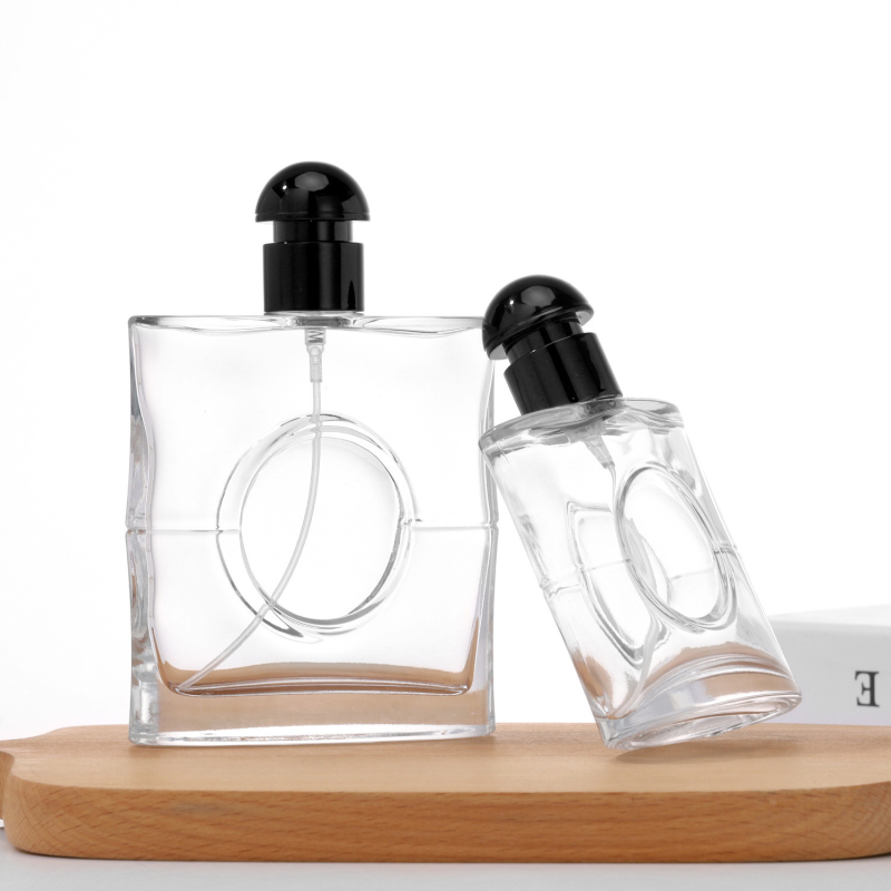Üveg parfümös üvegek 50 ml és 75 ml, csattal záródó kupak, permetező fej, újratölthető üres mintákhoz