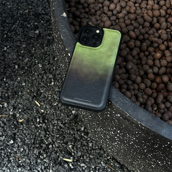17Pro kožna futrola s retro gradijentom Matcha zelene boje za iPhone 16 Pro Max