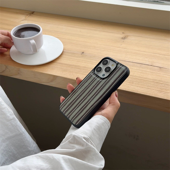Jednostavno tvrdo kućište za telefon s smeđozelenim prugama i kožnom teksturom, 16Proma, kompatibilno s iPhone 15 Pro i iPhone 14 Pro