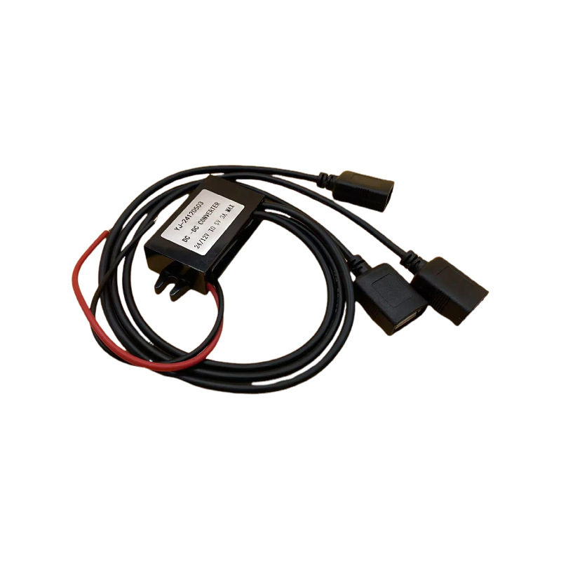 DC-DC автомобилен конвертор 12–24V към 5V, три USB порта за видеорегистратор, IP67 водоустойчив