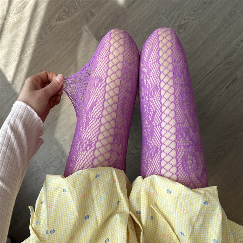 Purpurne hulahopke s retro izrezima i čipkastim jacquard uzorkom, tanke, za žene