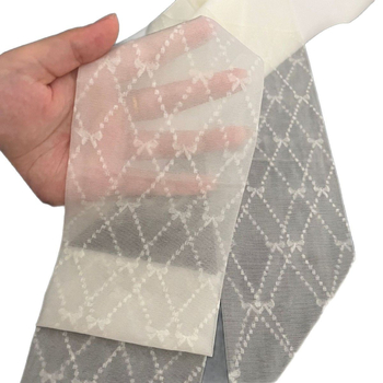 Ženske pantyhose u japanskom stilu s dijamantnim mrežastim križem i mašnicom, tanke jacquard tkanje, mliječno-bijela boja, proljeće-ljeto.