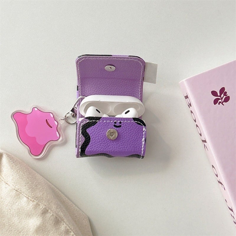 Лилав многофункционален кожен калъф за AirPods 4, първо–трето поколение и AirPods Pro 2.
