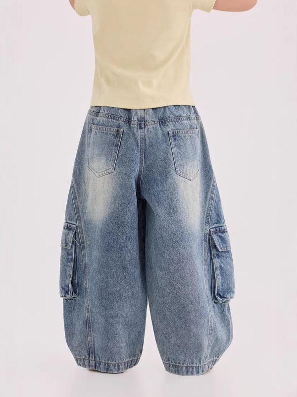 Gyerekeknek készült denim cargo nadrág, koreai–japán stílus, 80% pamut, tavasz–ősz 2026