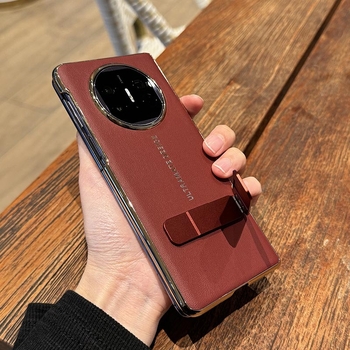 Carcasă Huawei MateX5 cu suport rotativ și capac posterior cu ecran pliabil, design 2 în 1 din piele netedă, finisaj electroplating, disponibil în roșu sau negru.