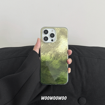 Kućište za iPhone 15 s gradientnom plisiranom folijskom teksturom, INS stil