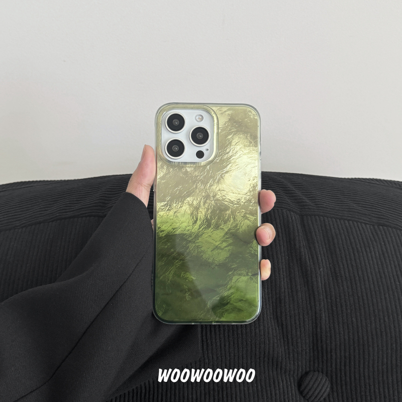 Kućište za iPhone 15 s gradientnom plisiranom folijskom teksturom, INS stil