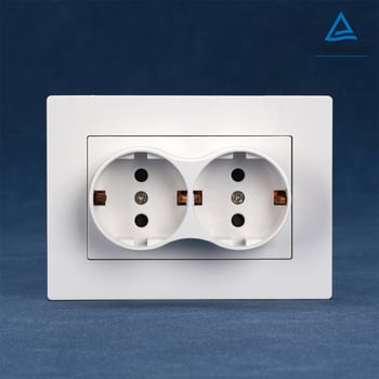 Električna utičnica europskog standarda s plastičnim vatrootpornim panelom, 120×86 mm, dvostruka njemačka utičnica, 16 A, skrivena ugradnja u zid, 110–250 V