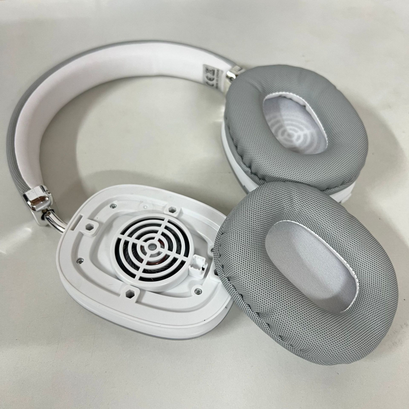 Bežične Bluetooth gaming slušalice, prilagođeni dizajn, niska latencija za esports, LED osvjetljenje s efektom disanja, minimalistički stil, trajanje baterije preko 8 sati
