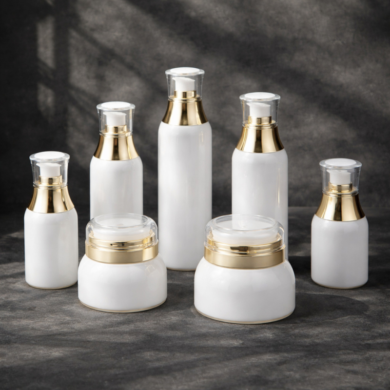 Kozmetikai lotion- és krémüveg, pumpás üres, 30/50 g, újratölthető
