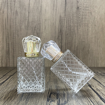 50 ml átlátszó üvegparfümös flakon csavaros kupakkal és rácsos mintával, újratölthető permetező üveg, üres üveg