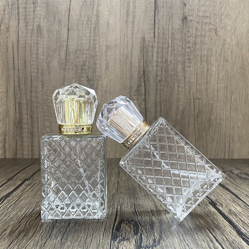 50 ml átlátszó üvegparfümös flakon csavaros kupakkal és rácsos mintával, újratölthető permetező üveg, üres üveg