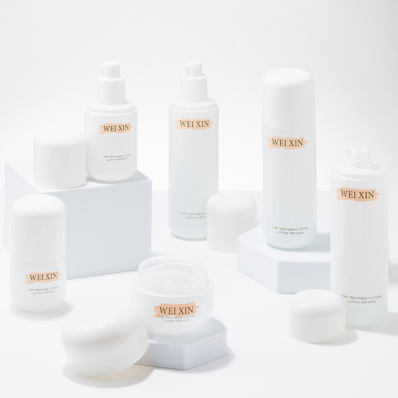 Bőrápoló készlet: víz alapú lotion, spray, esszencia, arckrém, üvegben lévő palack