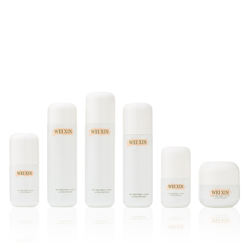 Bőrápoló készlet: víz alapú lotion, spray, esszencia, arckrém, üvegben lévő palack