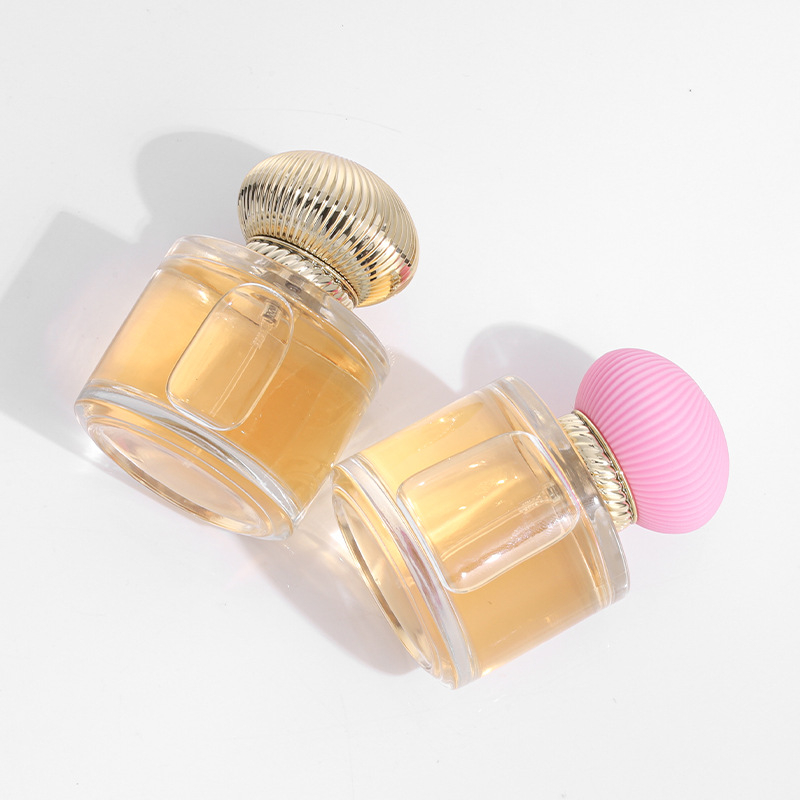 Parfümös üveg, üres, 50 ml, préselős kivitel, átlátszó permetező palack, kis kapacitás