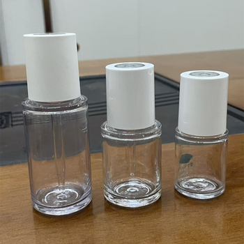 Zalihe tvornice: bočica za doziranje esencijalnog ulja, 30 ml plastična bočica s kapljicom, 50 ml bočica esencijalnog ulja, prozirno kozmetičko pakiranje