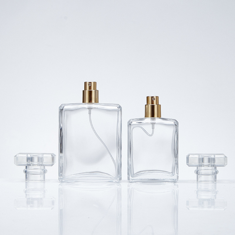 Négyzet alakú üveg autóparfüm számára – üres kozmetikai üvegek 30 ml, 50 ml, 100 ml nagykereskedelmi forgalomhoz