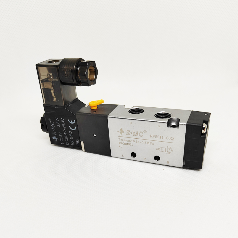 RV5211-06Q DC24V електромагнитен клапан EMC Yitainuo AC220V пневматичен управляващ клапан RV5211-06QE4