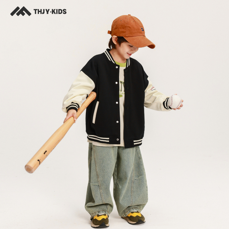 Őszi gyerekeknek készült hímzett baseball dzseki koreai stílusban