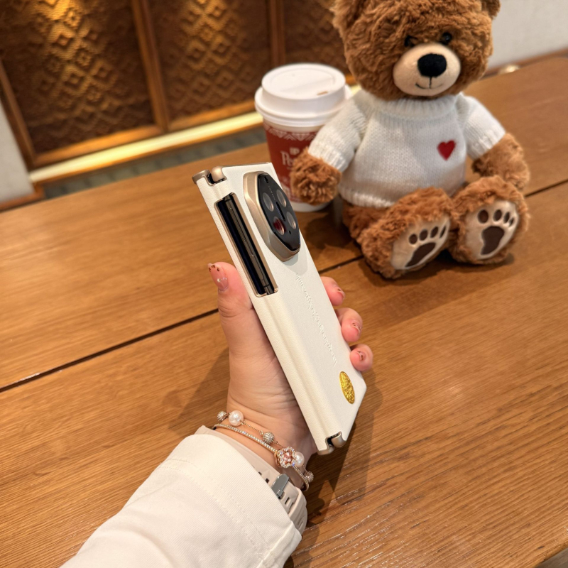 Huawei Mate Xs preklopna maska za telefon sa središnjom osi i zaštitom objektiva – novi model, žuti dizajn Boga bogatstva