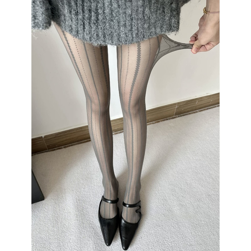 Ženski prozirni bodystocking za proljeće i jesen, bijela, tanak, s vertikalnim pletenim prugama, ultra proziran, oblikuje kožu