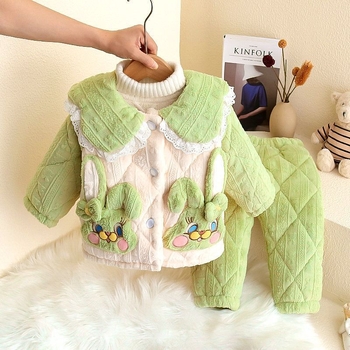 Lányok téli vastag pizsamái, háromrétegű quilt korall fleece anyagból, otthoni viselet gyerekeknek