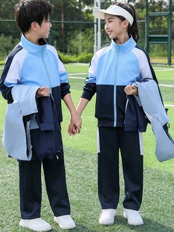 Hosszú ujjú iskolai egyenruha őszi sportnapra, egyetemi-stílusú cipzáras felső és nadrág