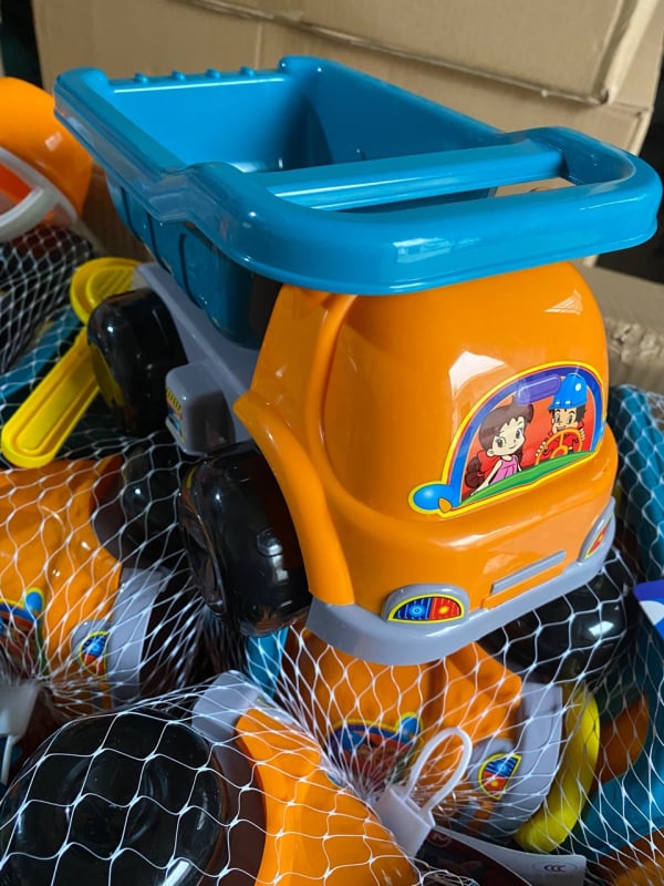 Set dječjeg plažnog automobila za igru u vodi i na pijesku, s lopaticom za pijesak, pješčanim satom, Cassia sjemenkama i plastičnom kanticom za plažu