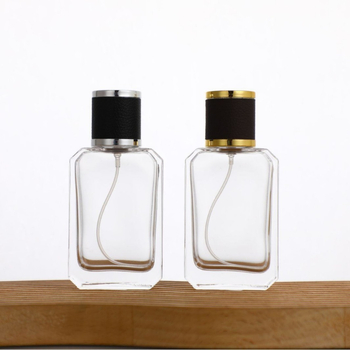 50 ml átlátszó üvegparfümös üveg bayonet záróval — elegáns, utazásra alkalmas permetező kozmetikumokhoz