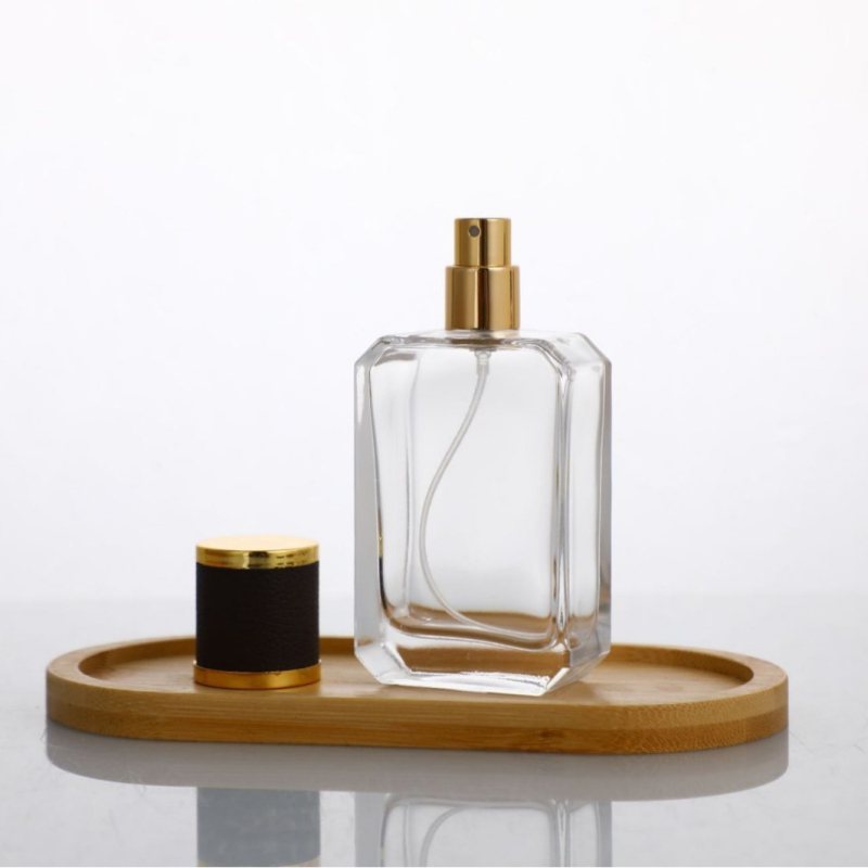 50 ml átlátszó üvegparfümös üveg bayonet záróval — elegáns, utazásra alkalmas permetező kozmetikumokhoz