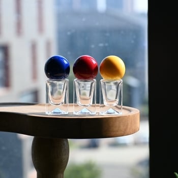 10 ml üvegparfümös üveg snap-fedéllel, új dizájn, folyamatos permetezés, színes gömb