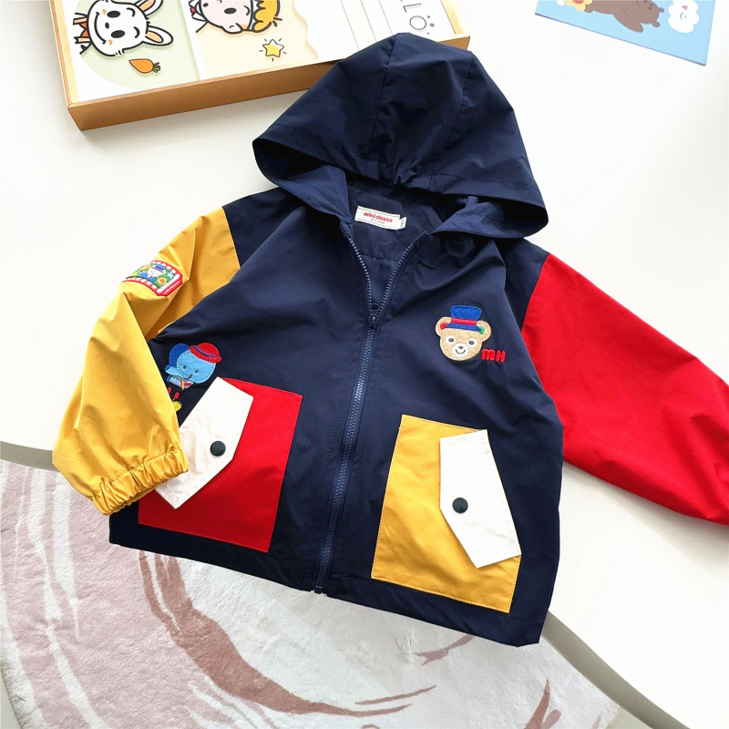 Japán stílusú gyerekeknek szánt szélkabát, uniszex, cirkusz mintával, 2025 tavasz, modell 7028