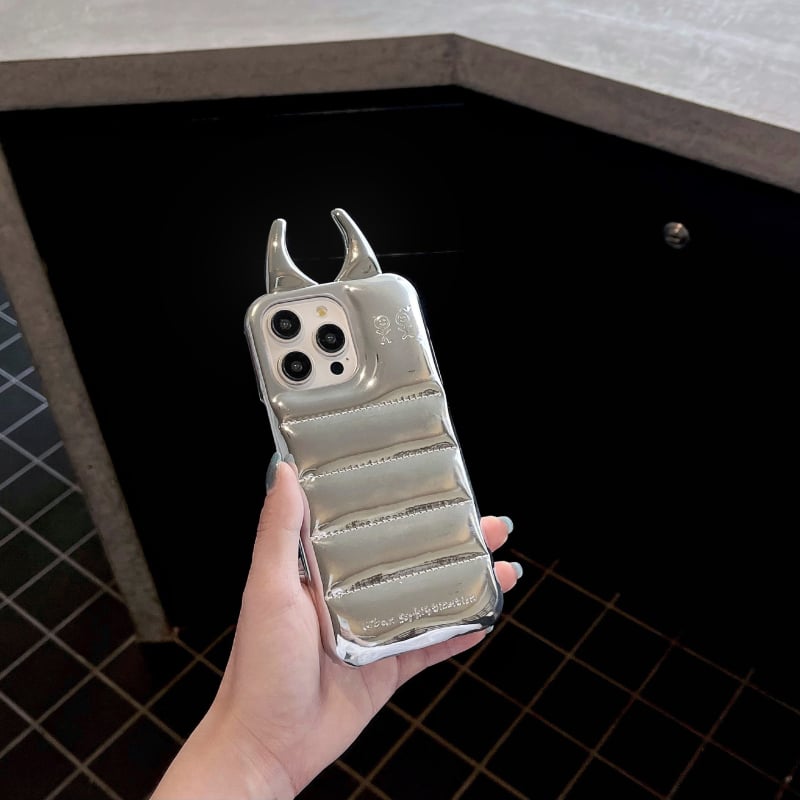 Kožna futrola za telefon u stilu Inst s 3D demonskim pipcima za iPhone 17 Pro Max i iPhone 13/14