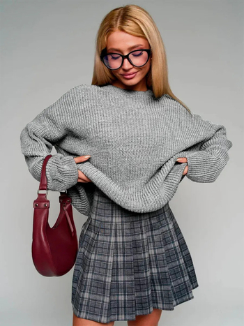 Női oversized kapucnis kötött pulóver, laza szabás