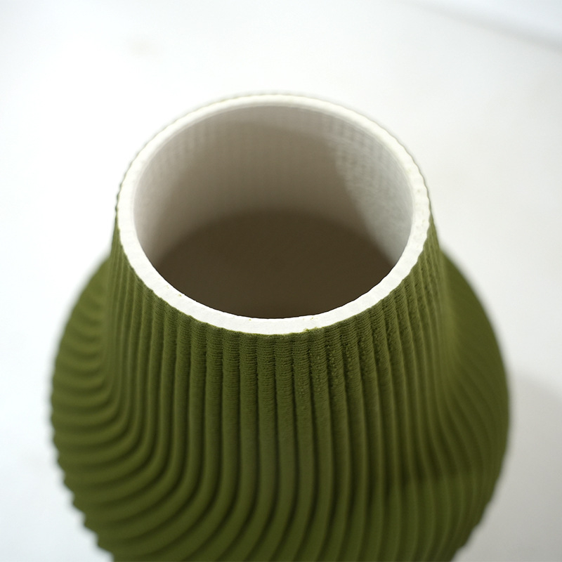 3D tiskana porcelanska vaza – minimalistički modern dekor za stol