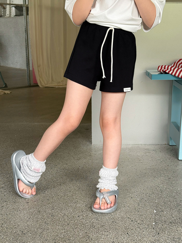 Gyerekeknek készült nyári koreai stílusú rövid leggings címkével