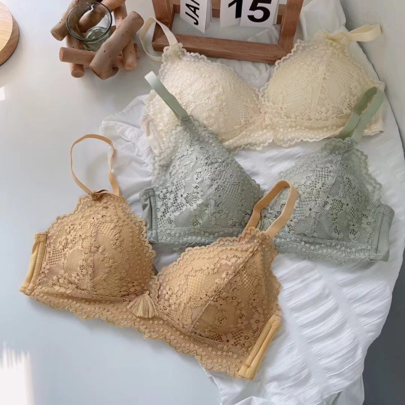 Seksi čipkasti grudnjak s trokutastim košaricama, bez žice, oblikujući set s push-up učinkom