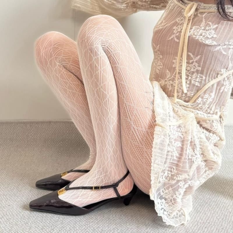 Seksi mrežaste čarape s dijamantnim jacquard uzorkom, tanke crne, vizualno izdužujuće za proljeće i jesen