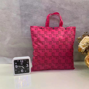 Torba tote od netkanog materijala s jastukom, prozirnim gumbom i mogućnošću tiskanja logotipa