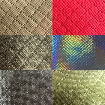 Prilagođena siva torba od netkanog materijala s reljefnim kvadratnim uzorkom, laminirana, s logotipom sitotiska
