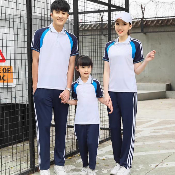 Prilagođeni set školskih uniformi s kratkim rukavima za srednjoškolce, kratka majica i hlače, ljetna odjevna kombinacija za otvorenje sportskog događaja