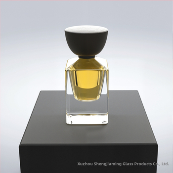 Négyzet alakú üvegparfümösüveg vastag alappal, pumpás permetező, átlátszó utántöltő üveg, bőrkezelési mintákhoz, 100 ml / 50 ml / 30 ml