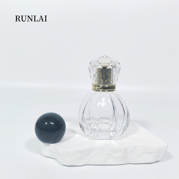 50 ml-es tök alakú, szabálytalan üvegparfüm készlet szórófejjel
