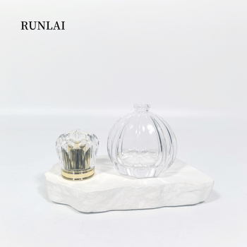 50 ml-es tök alakú, szabálytalan üvegparfüm készlet szórófejjel